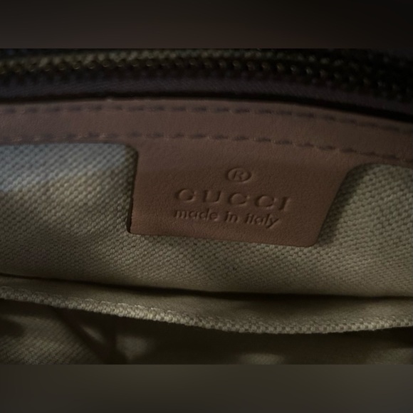 Gucci Nude Patent Leather Horsebit Clutch - Picture 5 of 9